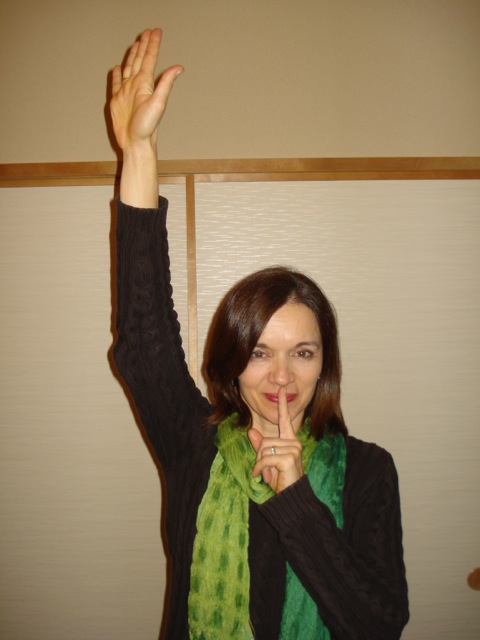 Kathleen Lampa demonstrating the 'quiet signal'