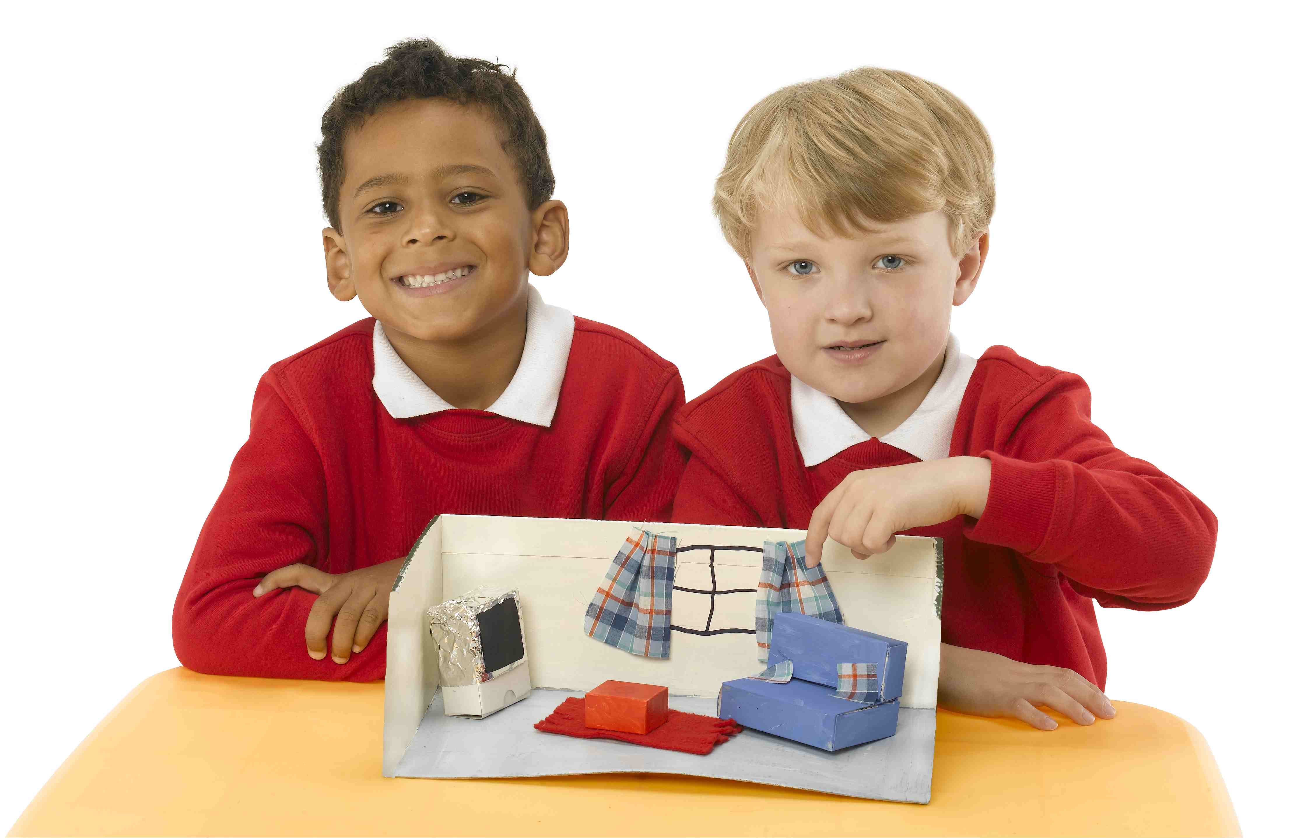 Young students modelling a project